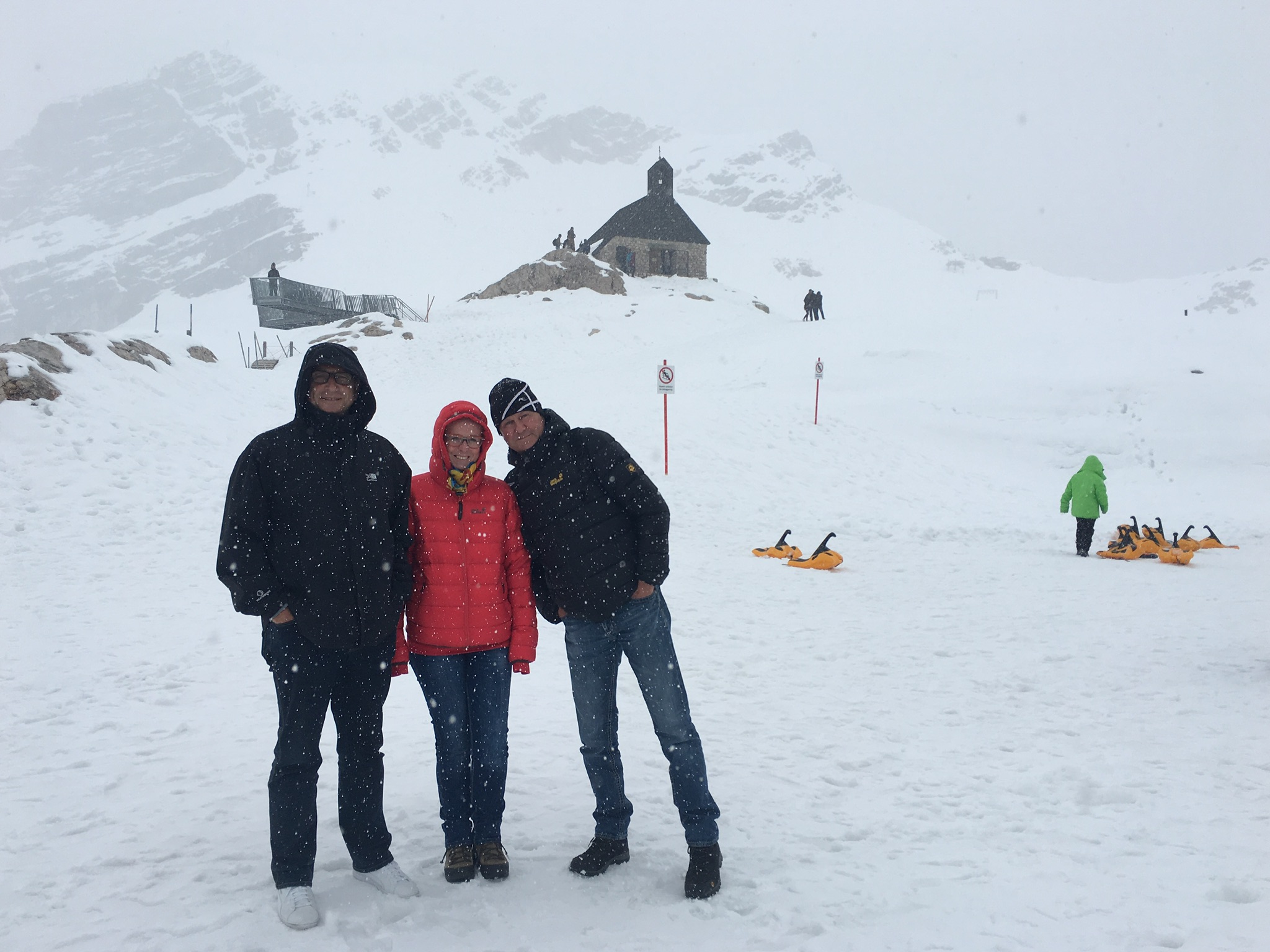 Schnee auf der Zugspitze Schnee auf der Zugspitze