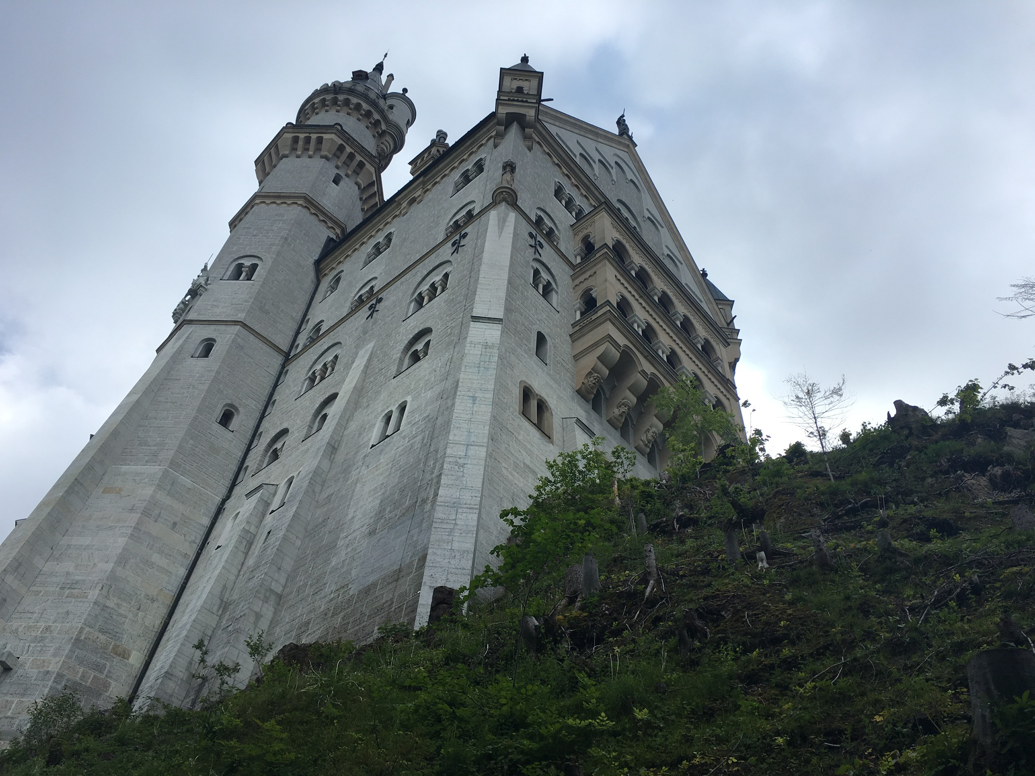 Am Fuße des Schlosses Neuschwanstein 