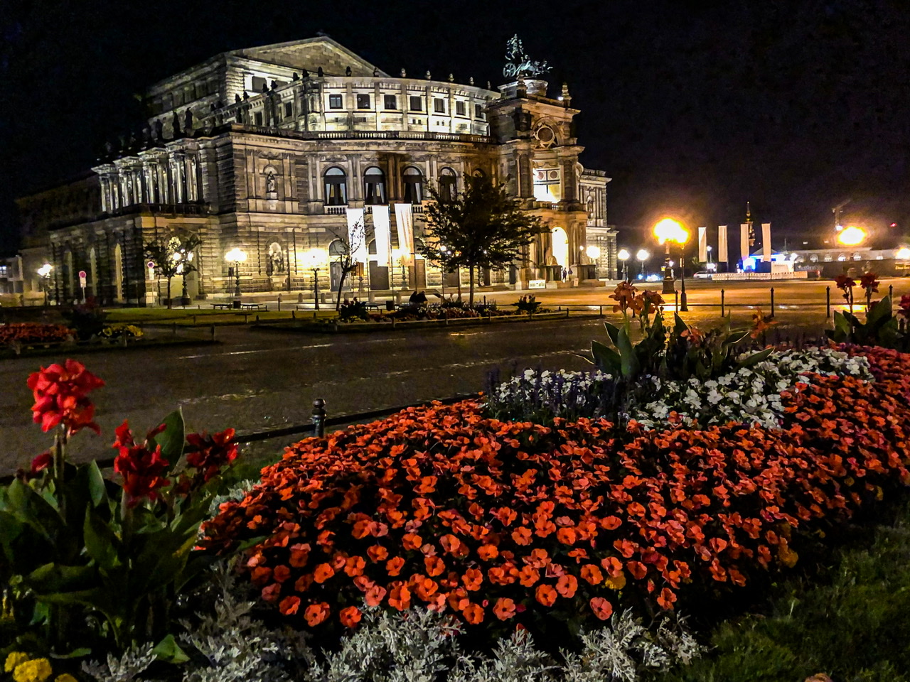 Semperoper bei Nacht Semperoper bei Nacht