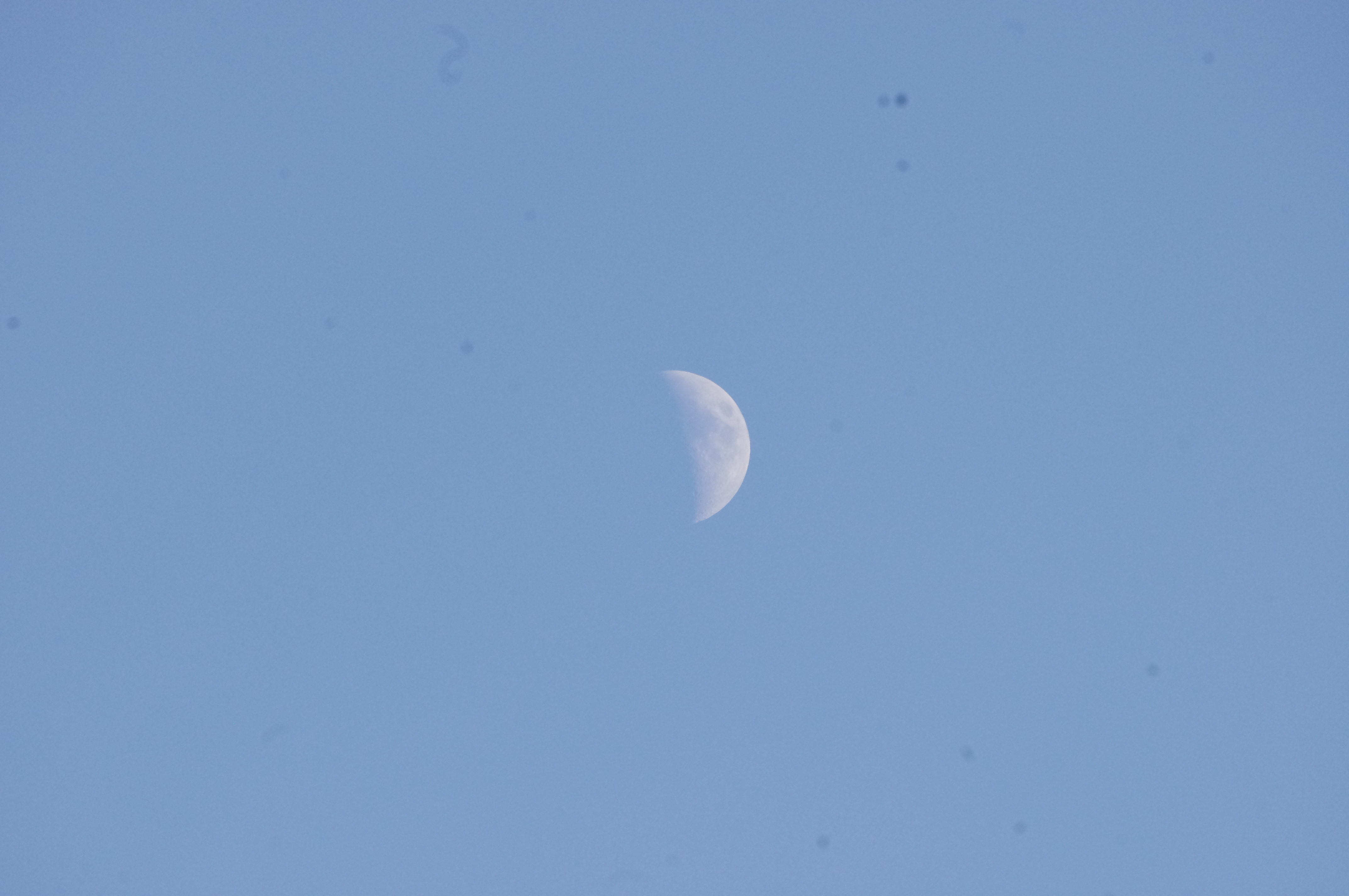 Zuerst der Mond Zuerst der Mond
