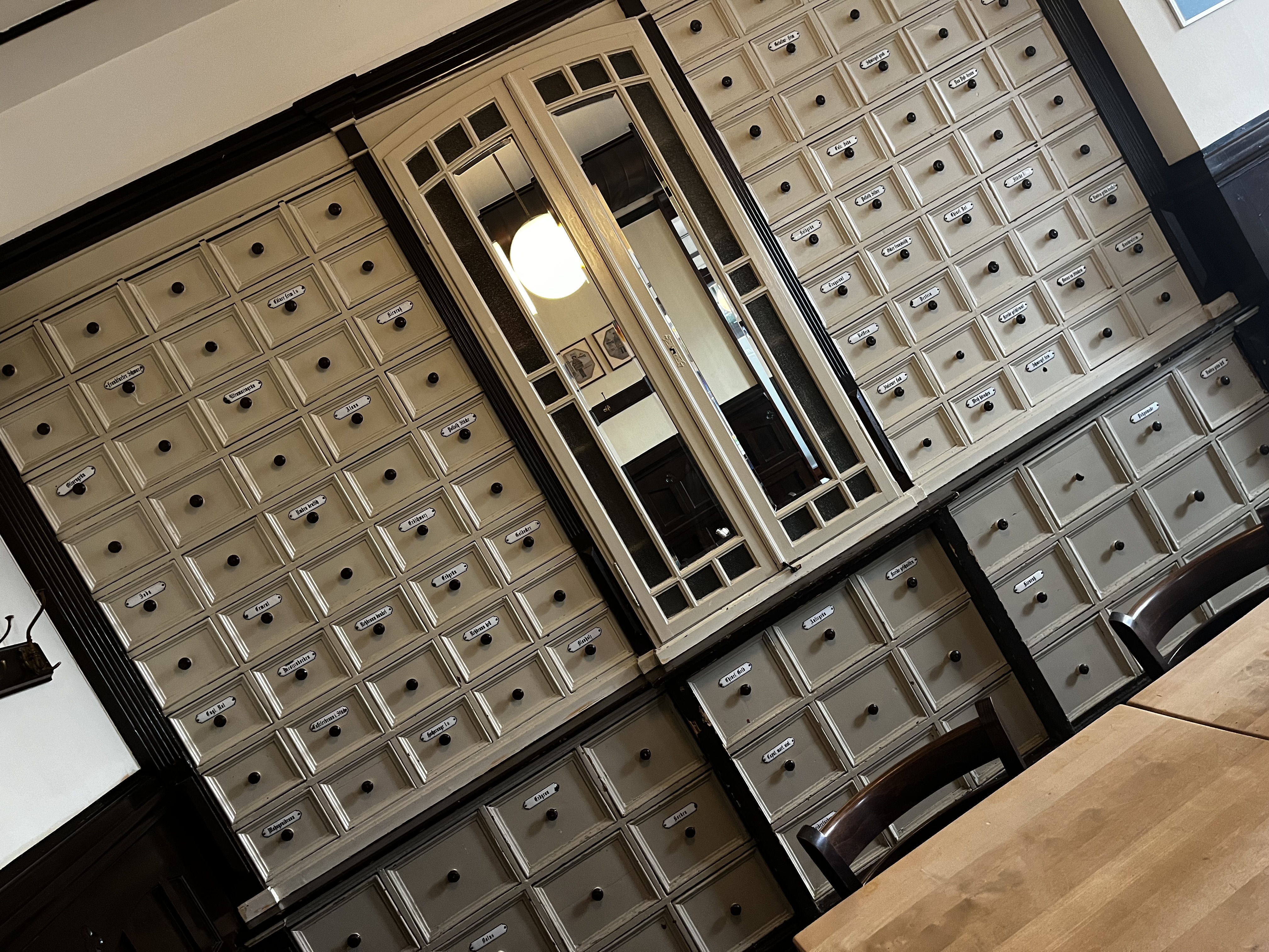 Apothekerschrank Apothekerschrank