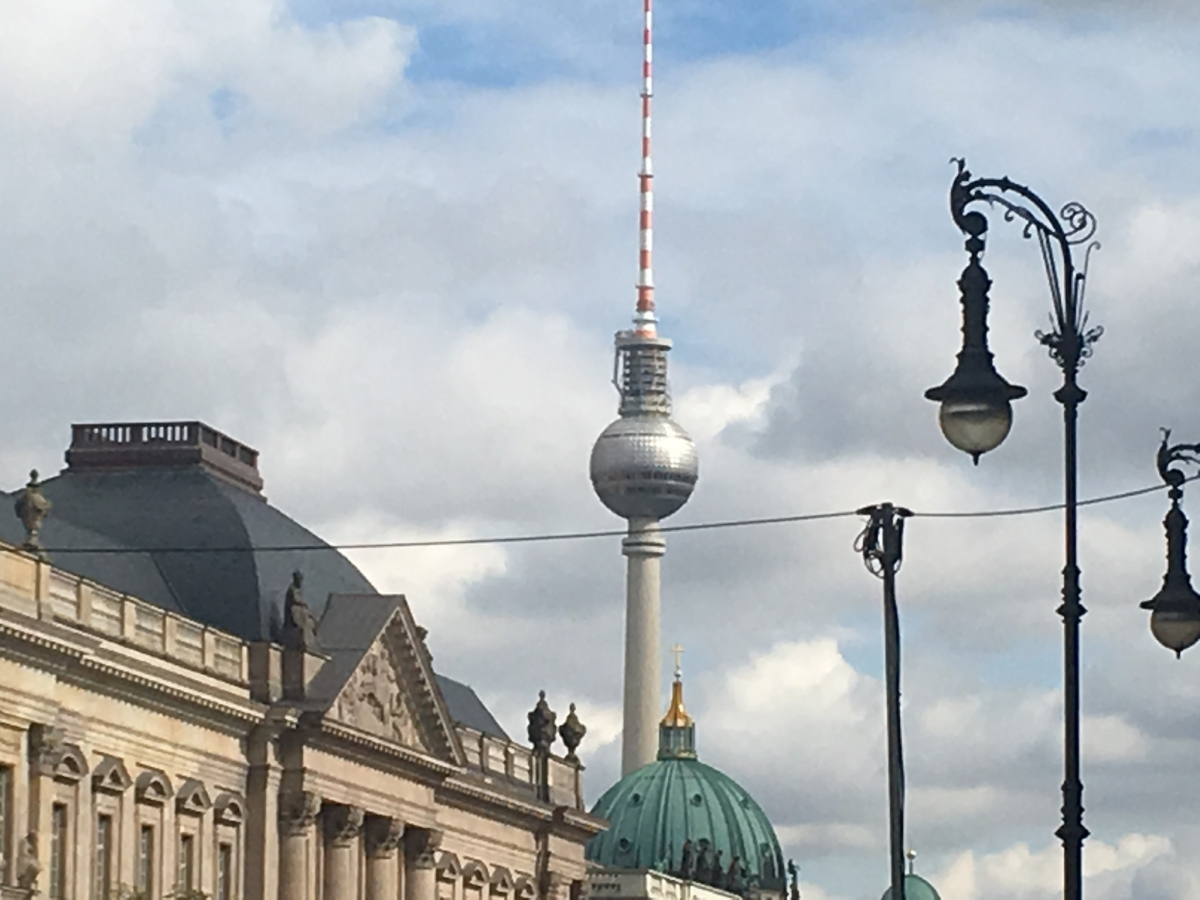 Kreuz am Fernsehturm Kreuz am Fernsehturm