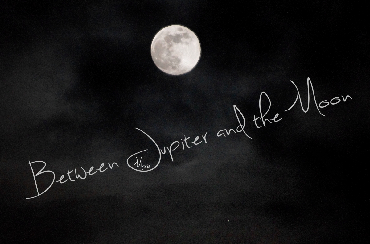 Zwischen Jupiter und Mond 
