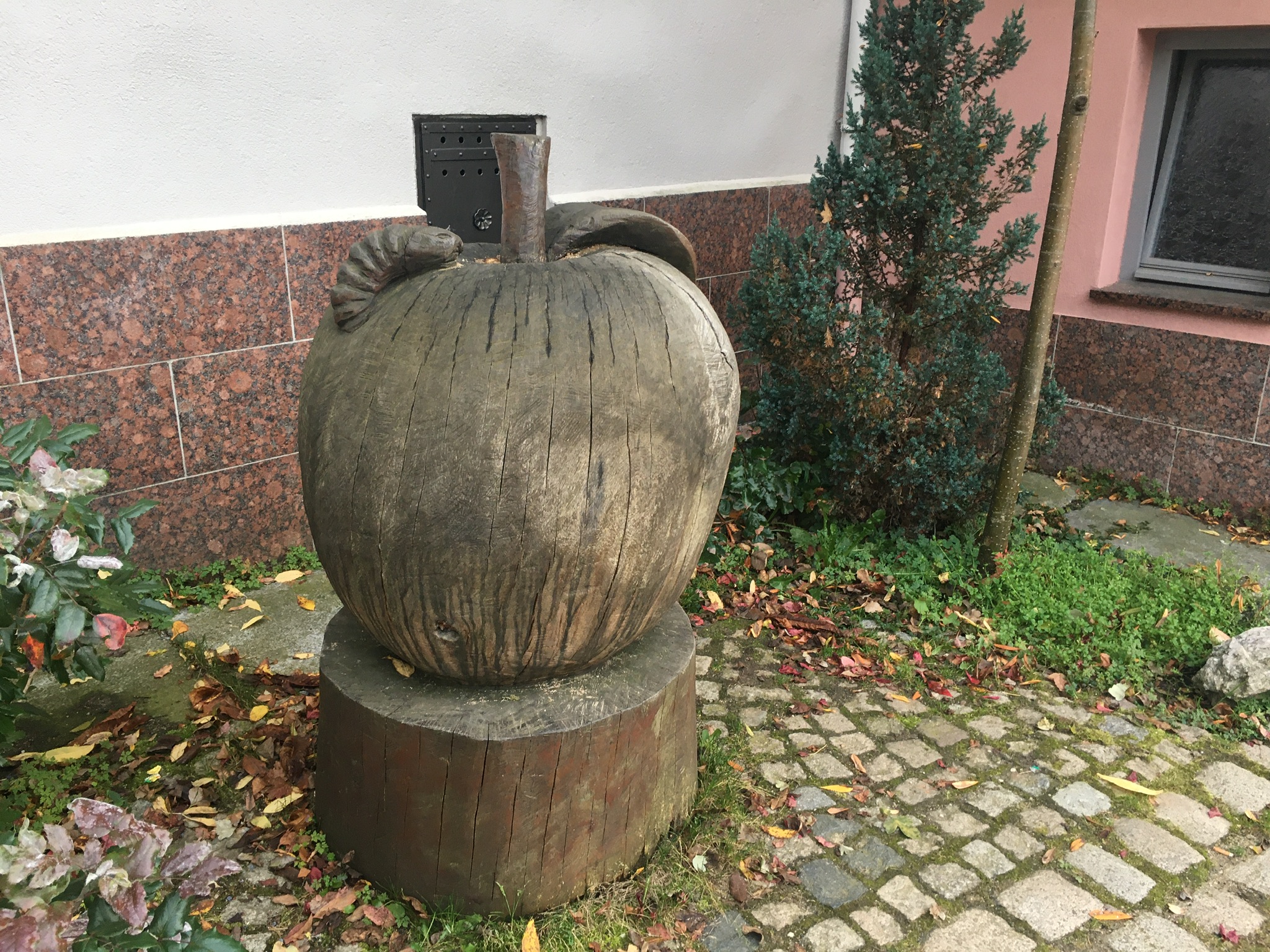 Holzapfel Holzapfel